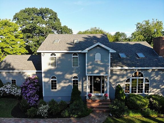 5th image of 4 Vineyard Ln