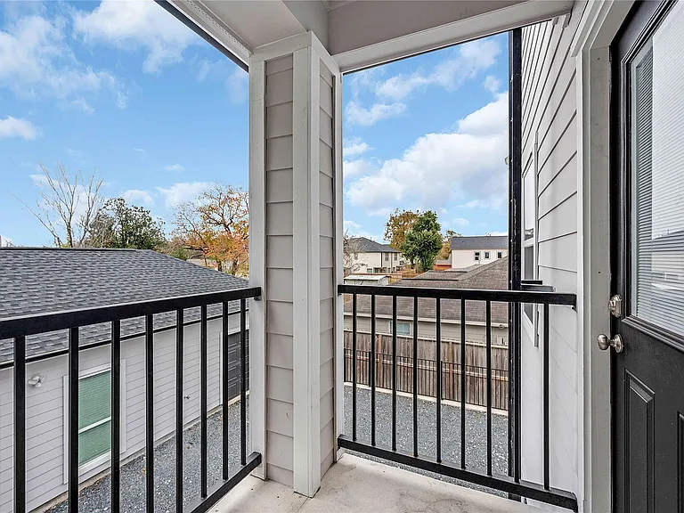 3625 Lydia St #B — Photo 19