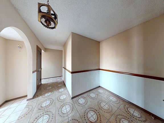 5th image of 6605 Morningside Cir