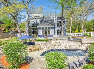 302 W Lakeshore Dr, Highland Lakes, NJ 07422