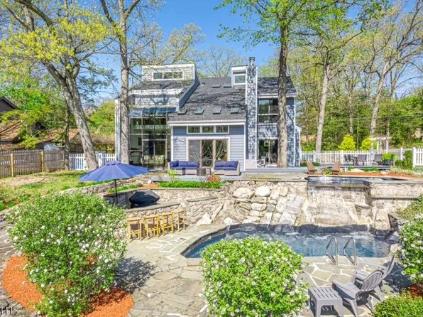 302 W Lakeshore Dr, Vernon Twp., NJ 07422