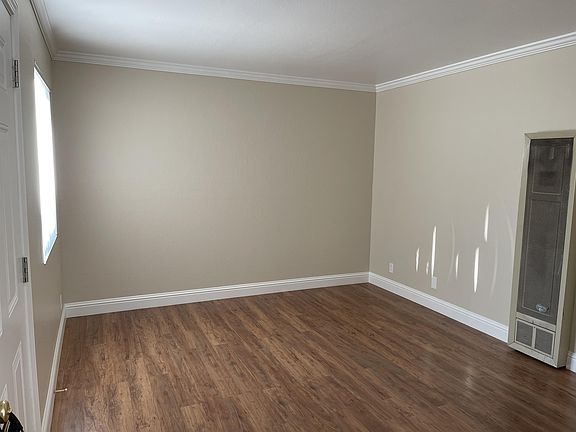 2nd image of 801 Stannage Ave APT 2