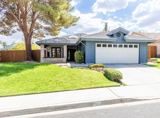 241 Yellowstone Pl, Ridgecrest, CA 93555