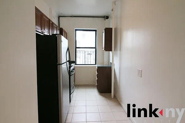 Rented by Link NY Realty | media 11