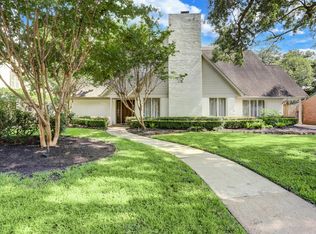 2051 Macarthur St, Houston, TX 77030
