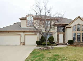 2256 Carlyle Ct, Buffalo Grove, IL 60089