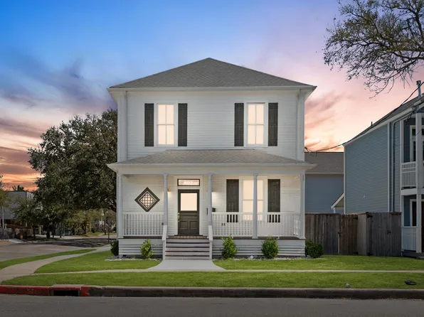 902 9th St, Galveston, TX 77550