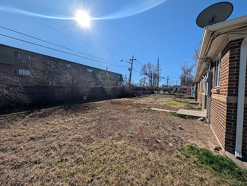 1310 N Moline St — Photo 17