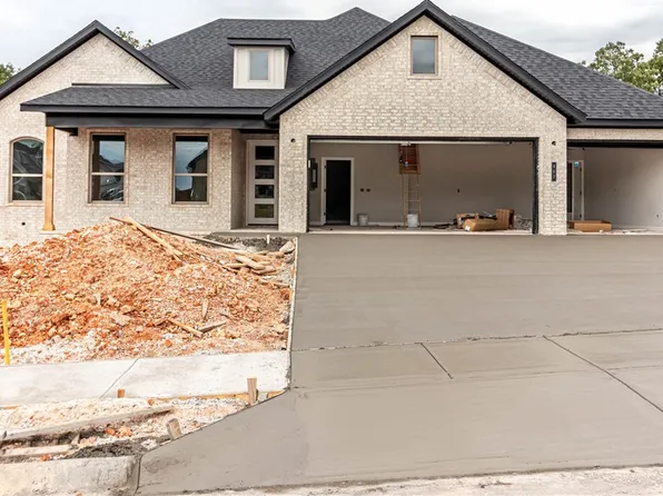 407 Ardie Martin St, Tontitown, AR 72762