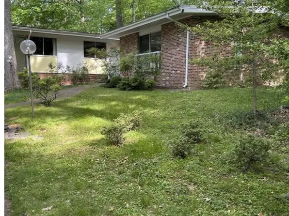 9933 Logan Dr, Potomac, MD 20854