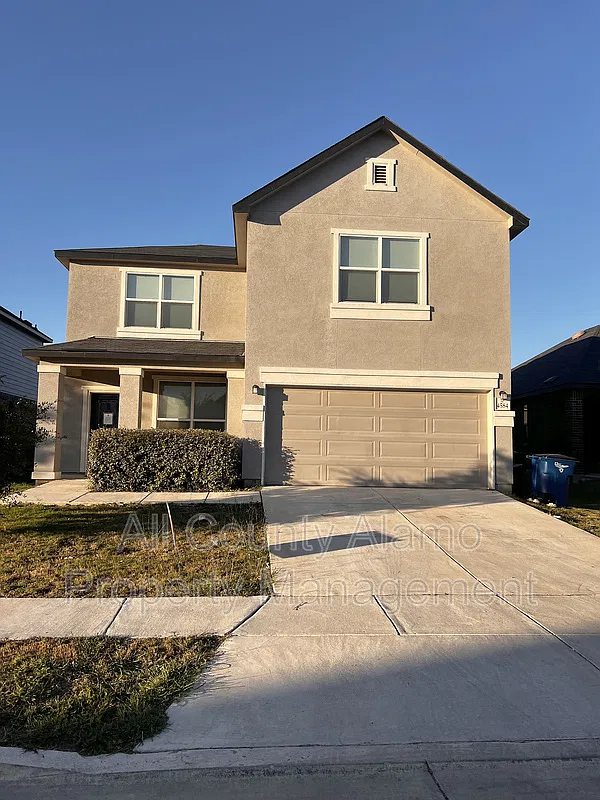 3 bed, 2.5 bath, 2100 sqft, $2,095 — Photo 2