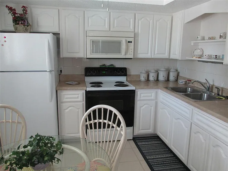340 Base Ave E #325 — Photo 10