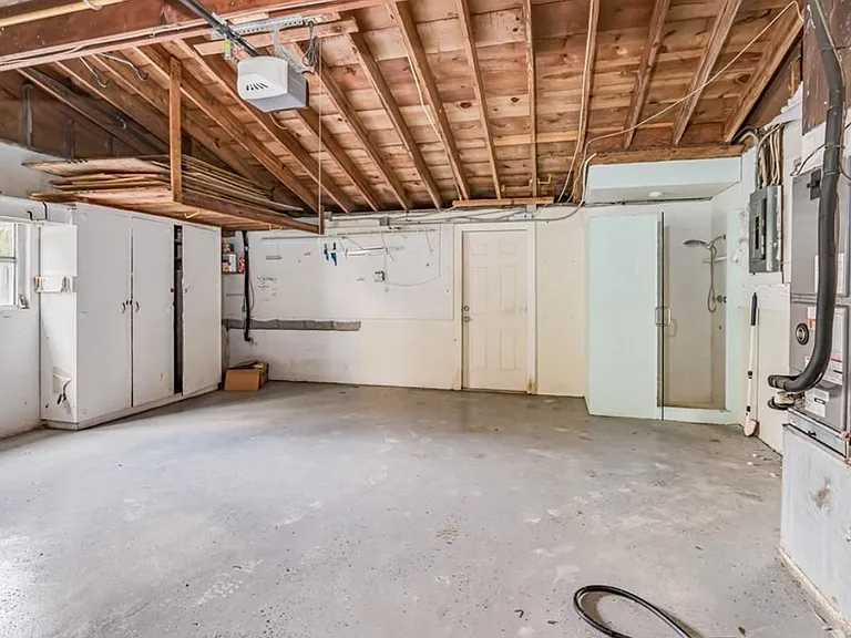 1817 Santa Barbara Dr — Photo 23