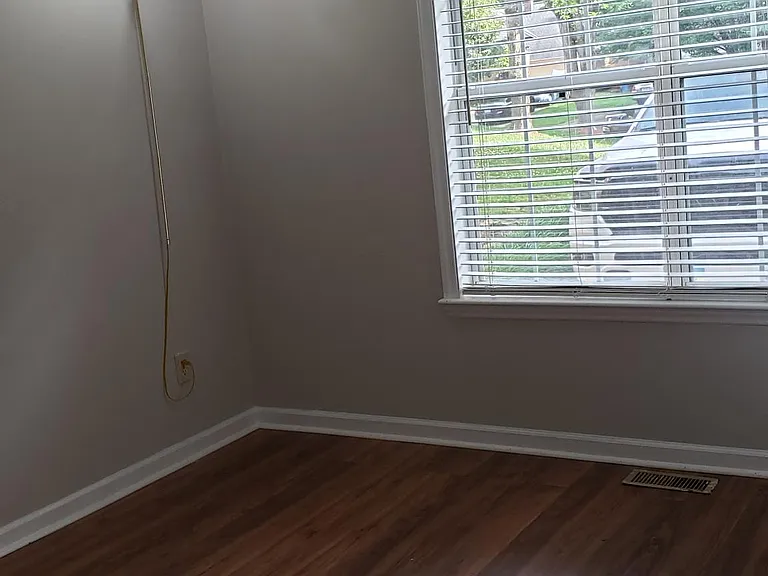 8003 David Lee Ln — Photo 11