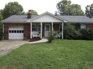 2625 Hayslette Ave, Hurricane, WV 25526