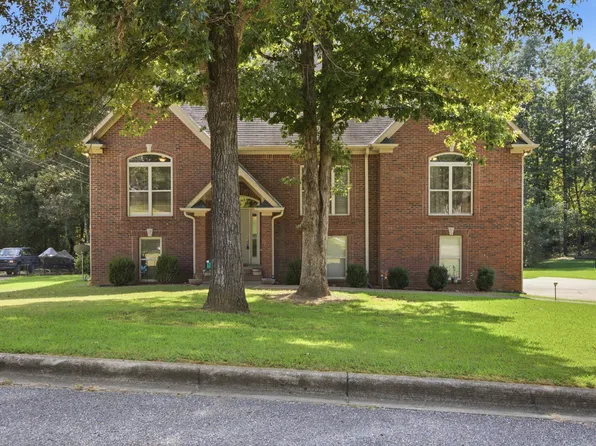 7836 Rock Creek Cir, Bessemer, AL 35023