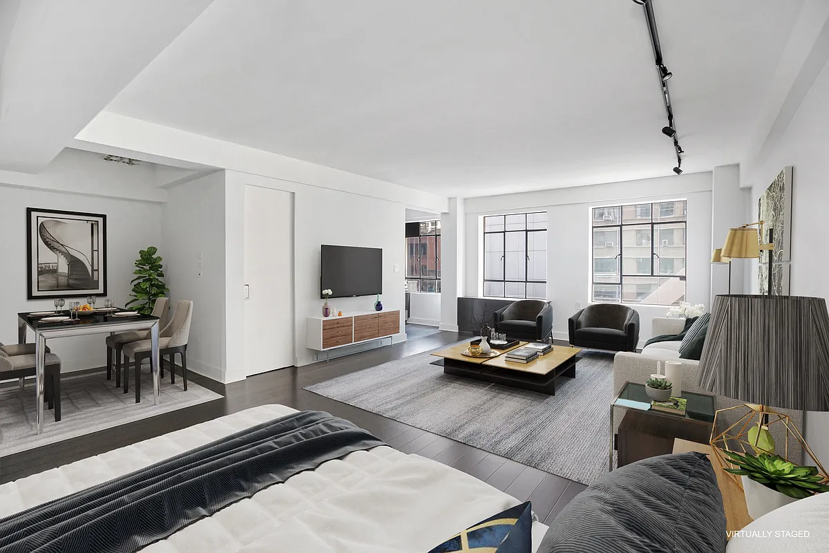 Building Photo - 45 W 54th St #8D