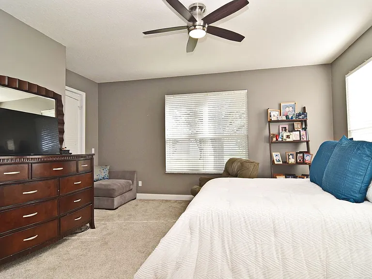 6173 Hedgesparrows Ln — Photo 11