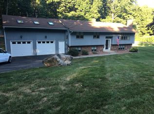 20 Renee Ct, Cheshire, CT 06410