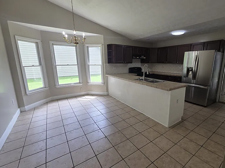 610 Clearwater Pl — Photo 8