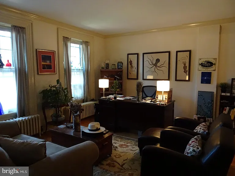 411 Delaware St #A — Photo 3