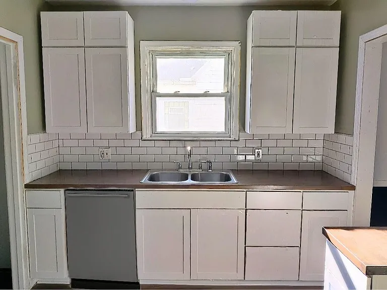 1720 Evansdale Ave — Photo 2