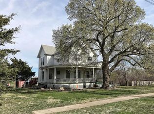 606 Grand Ave, Esbon, KS 66941