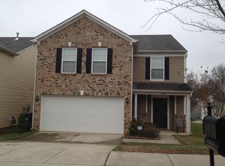 2502 Stream Bank Dr, Charlotte, NC 28269