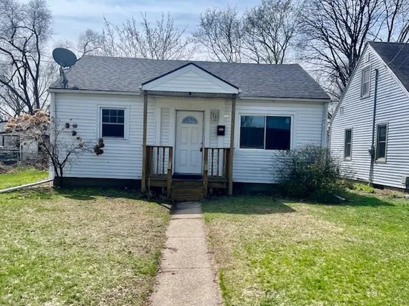 223 Grand Blvd, Loves Park, IL 61111
