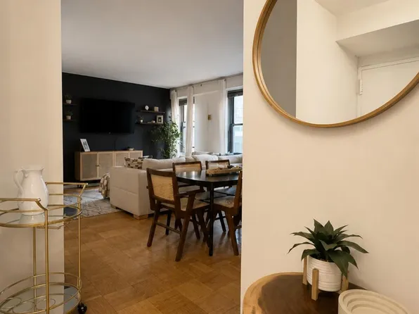 225 E 57th Street #20E, New York (Manhattan), NY 10022
