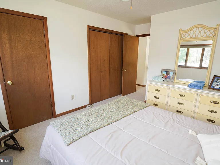 39028 Bayview W — Photo 74