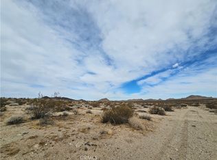 402 Rose Ln, Lucerne Valley, CA 92356