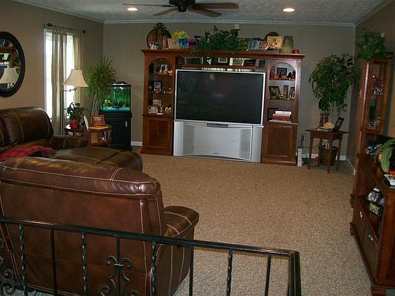 4th image of 216 Savannah Dr