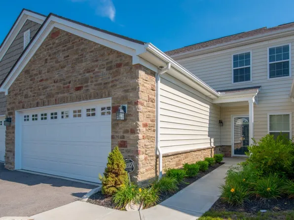 6232 Albany Brooke Dr, Westerville, OH 43081