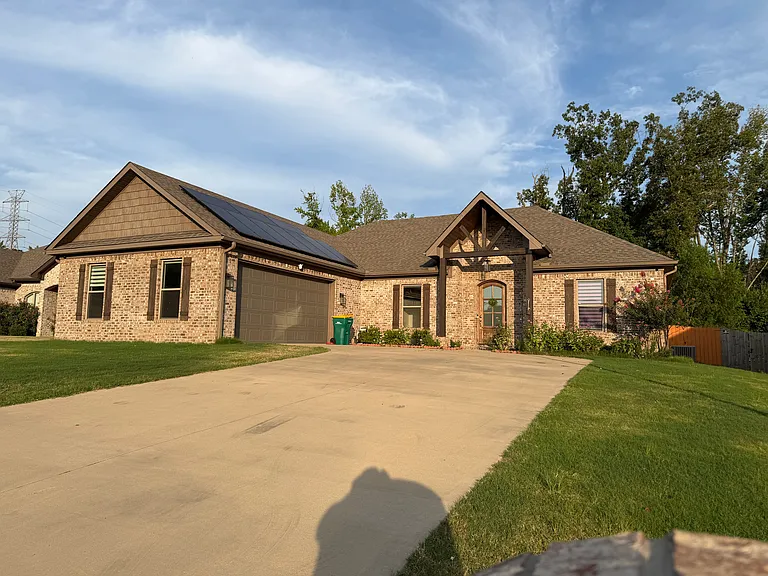 844 Oak Forest Cir — Photo 2