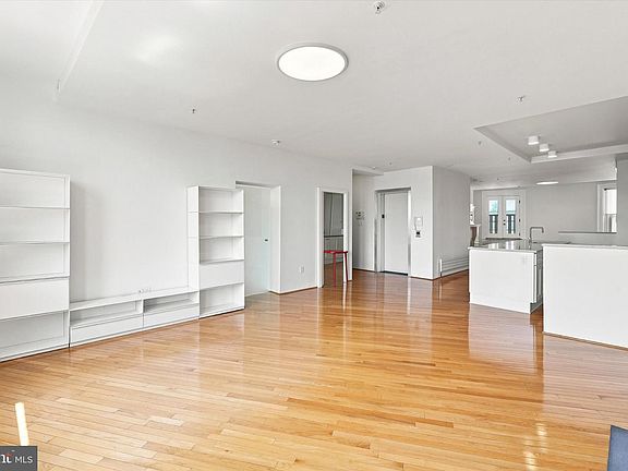 5th image of 1213-15 Locust St Floor 3