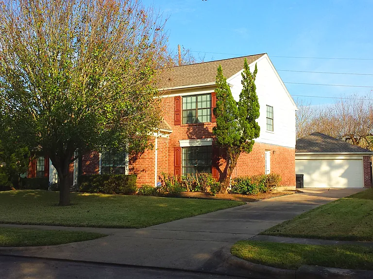 2319 Mill Creek Dr — Photo 1