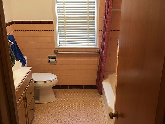 4th image of 6112 Woolworth Ave