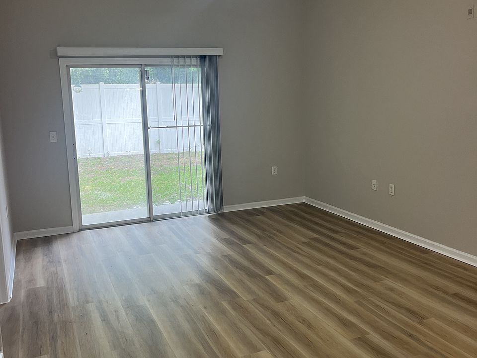 1st image of 5101 Playpen Dr Unit 2