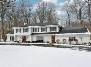 155 Hunting Trl, Moreland Hills, OH 44022