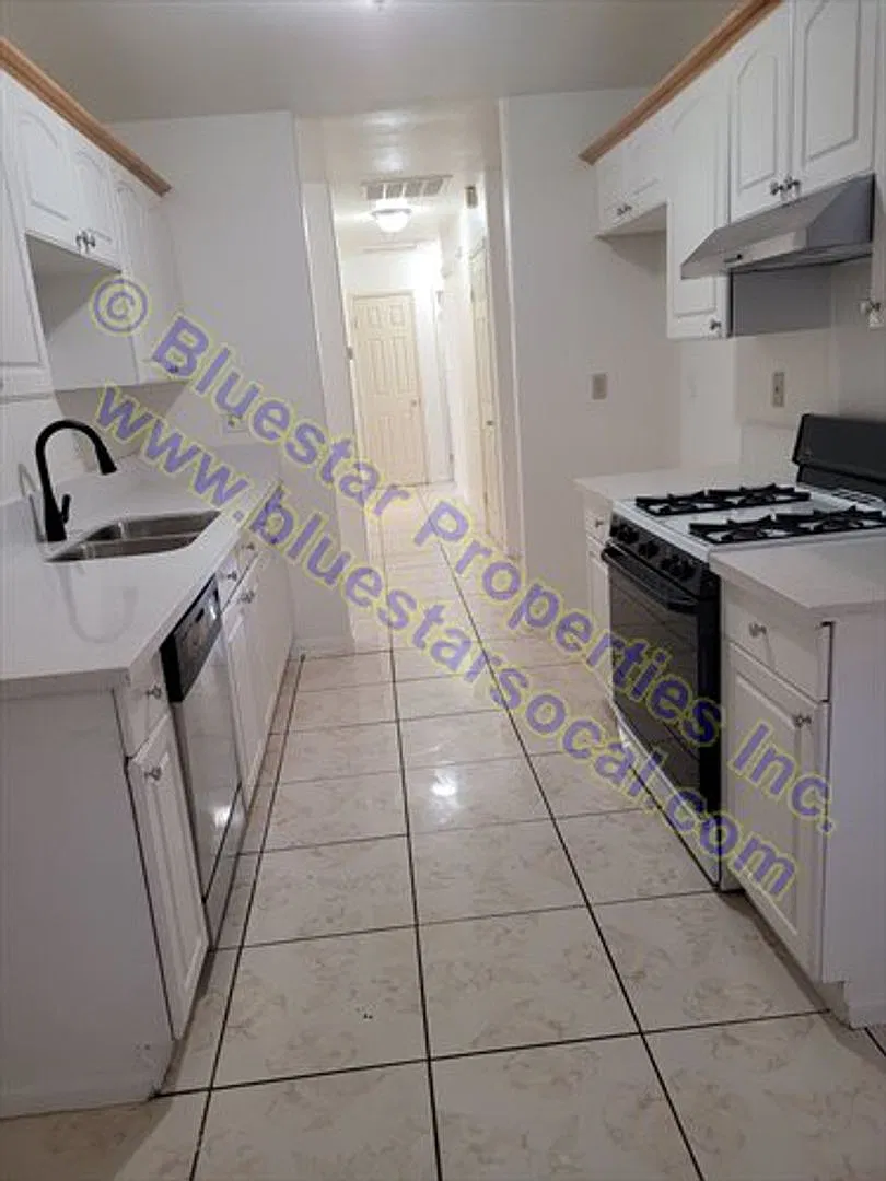 Single Story Home In Victorville! 3bd/1.75ba Ready For Move In Today!! — Photo 2