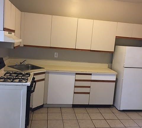 3rd image of 2260 Fairfield Ave APT 3D
