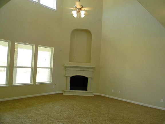 4th image of 27115 Canyon Dew Ln