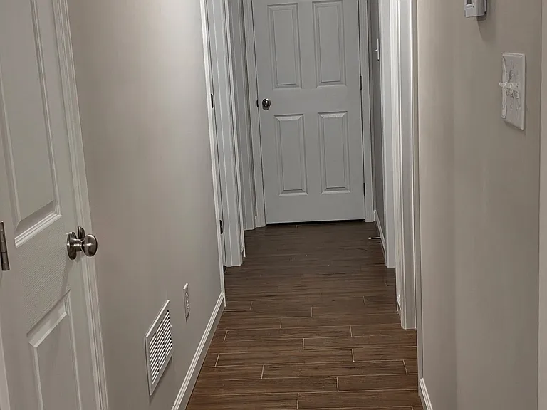 1215 Cliff Dr — Photo 5