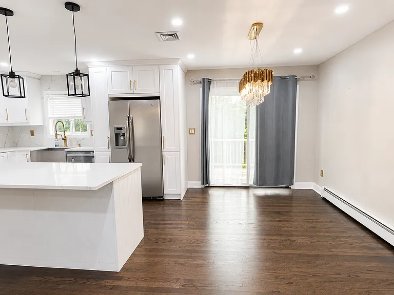 8 Bronson Dr — Photo 5