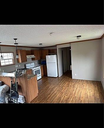 5th image of 22 Melissa Dr