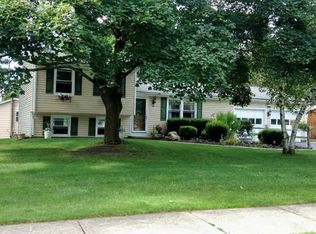 41 Cascade Rd, West Henrietta, NY 14586