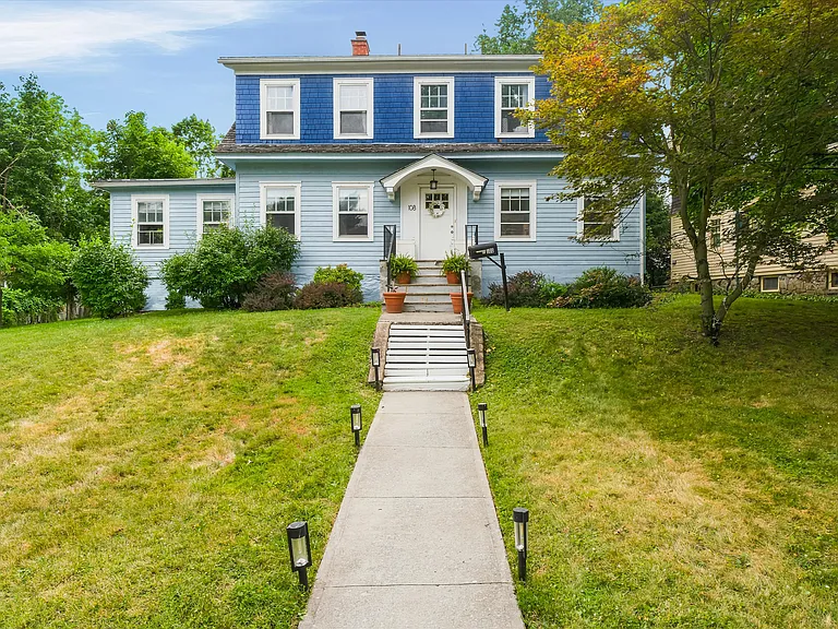 108 Hooker Ave — Photo 1