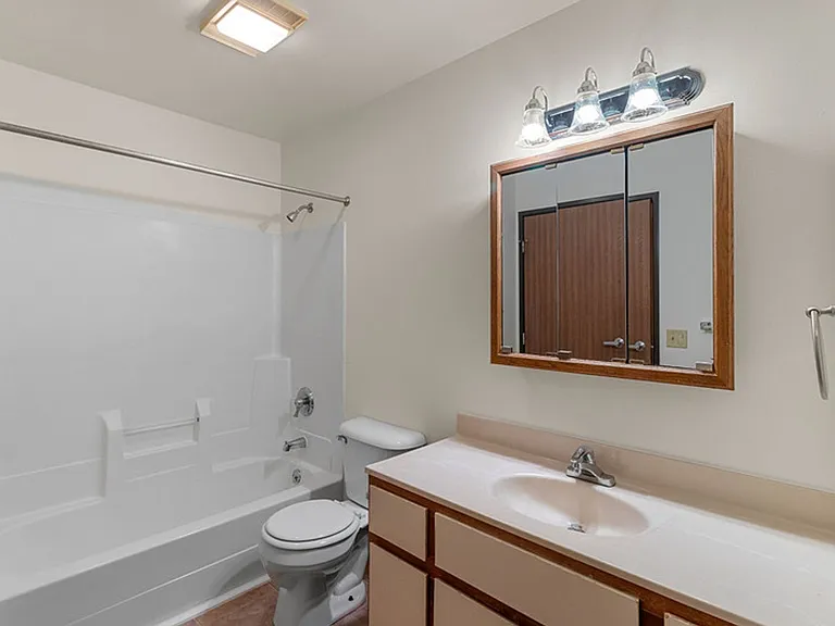 Hickory Drive and Pinecrest Apartments — Photo 50