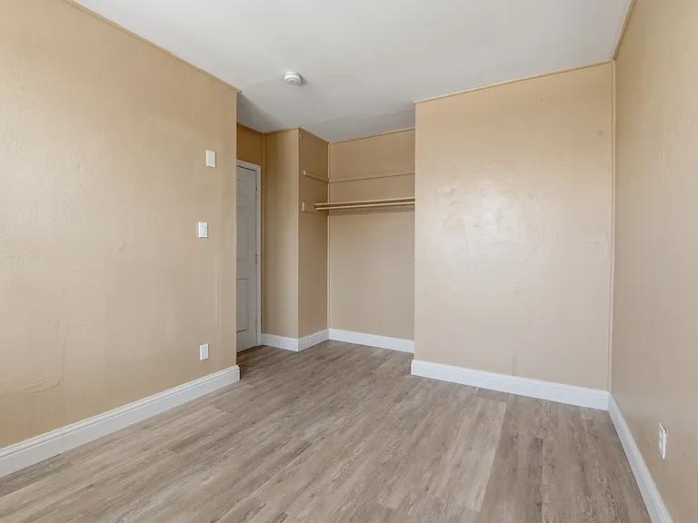 1641 E 6th St #1641 — Photo 12